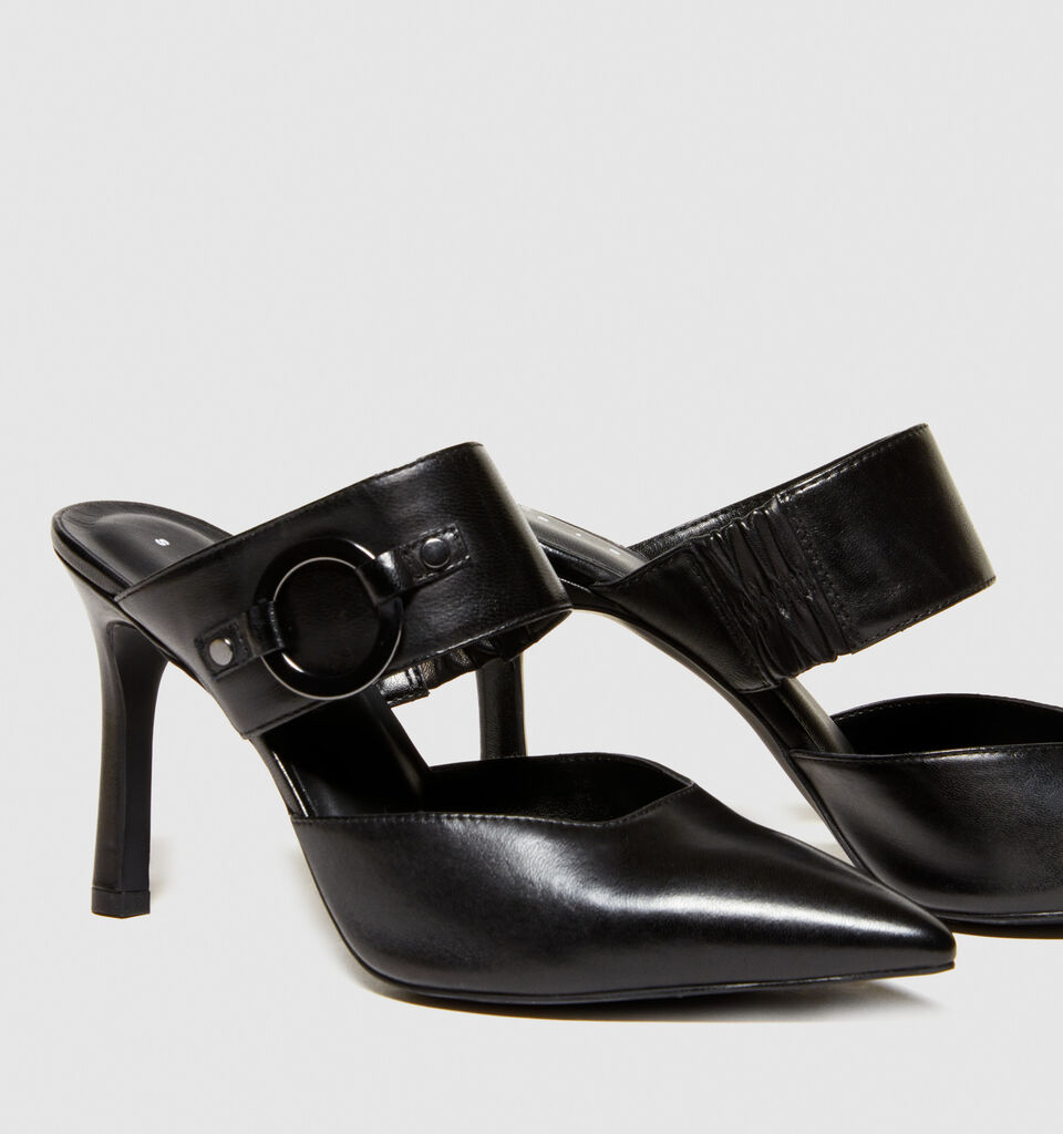 Sandals with metal ring - women's sandals and slippers - Black | Sisley image number 3